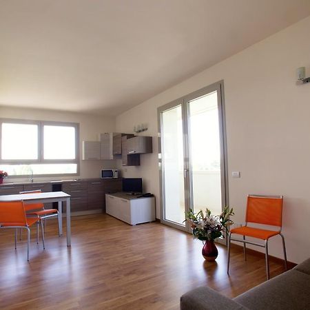 Residence Le Querce Cernusco sul Naviglio Szoba fotó